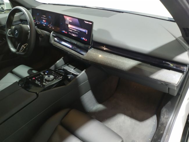 BMW i5 edrive40 250 kw (340 cv)   - Foto 9