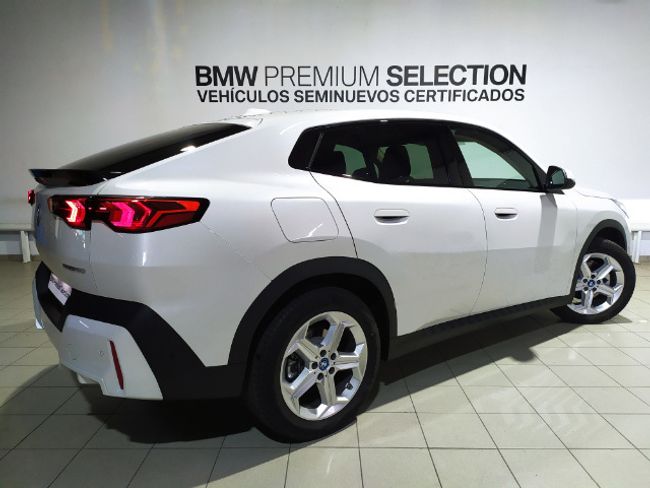 BMW iX2 edrive20 150 kw (204 cv)