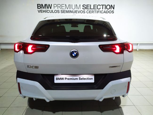 BMW iX2 edrive20 150 kw (204 cv)