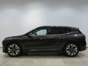BMW iX xdrive40 240 kw (326 cv)   - Foto 5