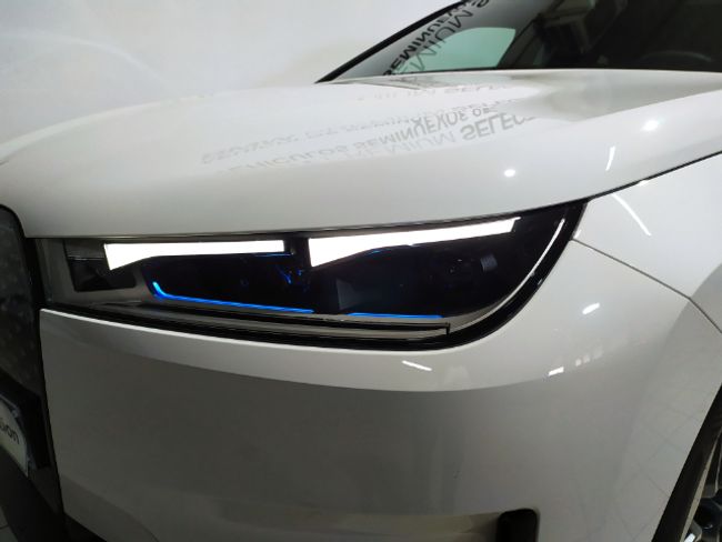 BMW iX xdrive40 240 kw (326 cv)