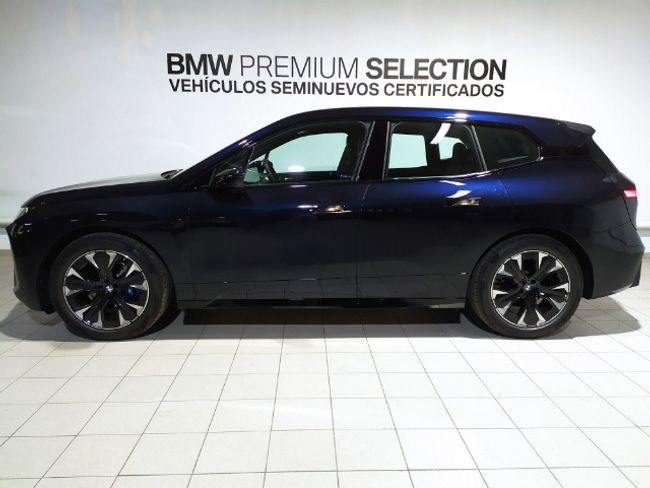 BMW iX xdrive45 300 kw (408 cv)