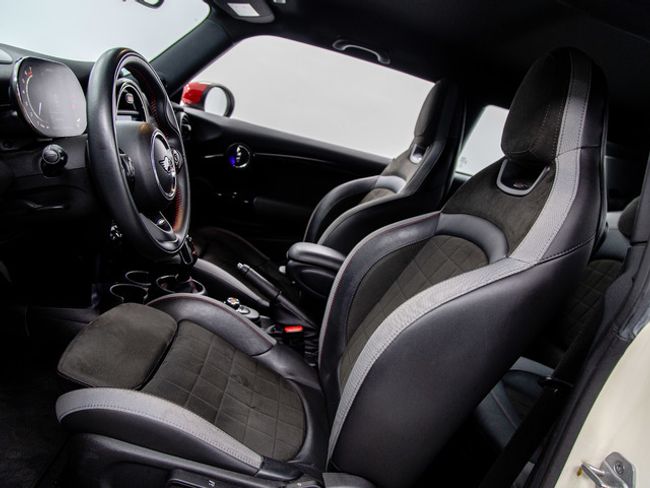 MINI Cooper john  works 170 kw (231 cv)