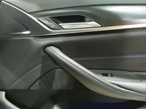 BMW Serie 5 520d 140 kw (190 cv)   - Foto 29