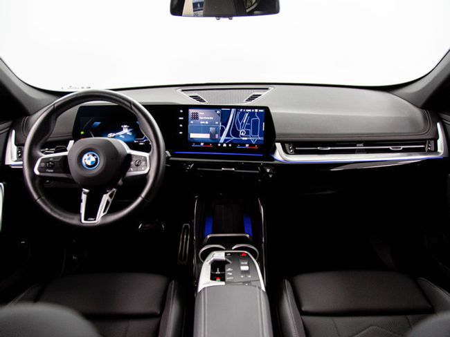 BMW iX1 edrive20 150 kw (204 cv)