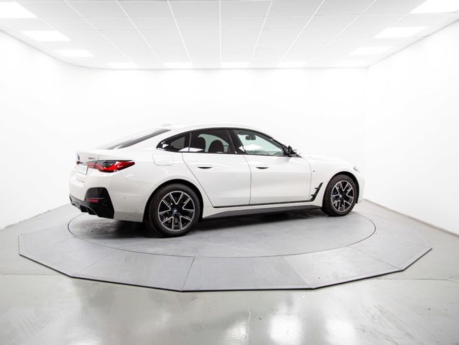 BMW i4 edrive40 250 kw (340 cv)