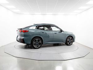 BMW iX2 edrive20 150 kw (204 cv)   - Foto 21