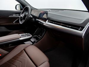 BMW iX2 edrive20 150 kw (204 cv)   - Foto 15