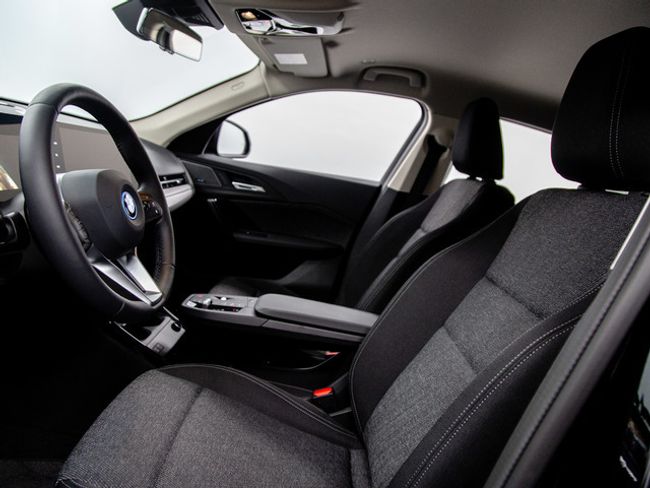 BMW iX2 edrive20 150 kw (204 cv)