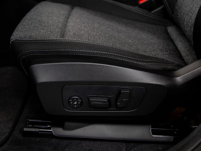 BMW iX2 edrive20 150 kw (204 cv)