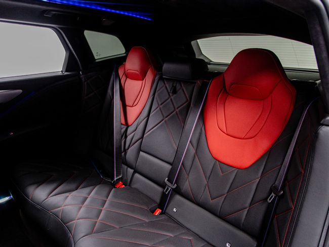 BMW XM label red 550 kw (748 cv)