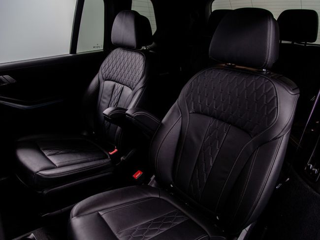 BMW X7 m60i xdrive 390 kw (530 cv)