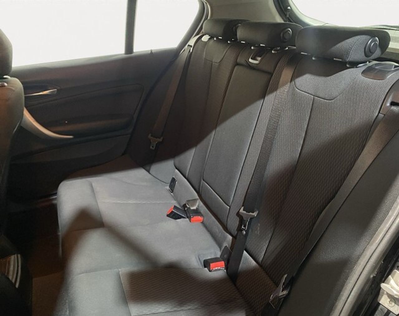 BMW Serie 1 116d 85 kw (116 cv)   - Foto 10