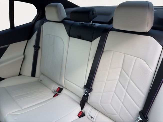 BMW i5 edrive40 250 kw (340 cv)