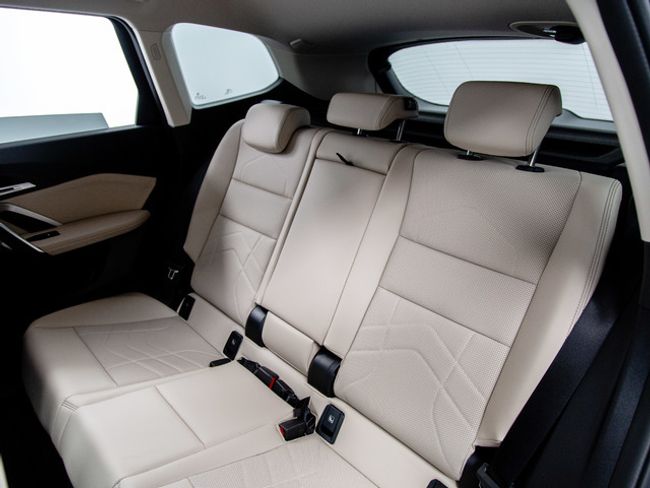 BMW iX1 edrive20 150 kw (204 cv)