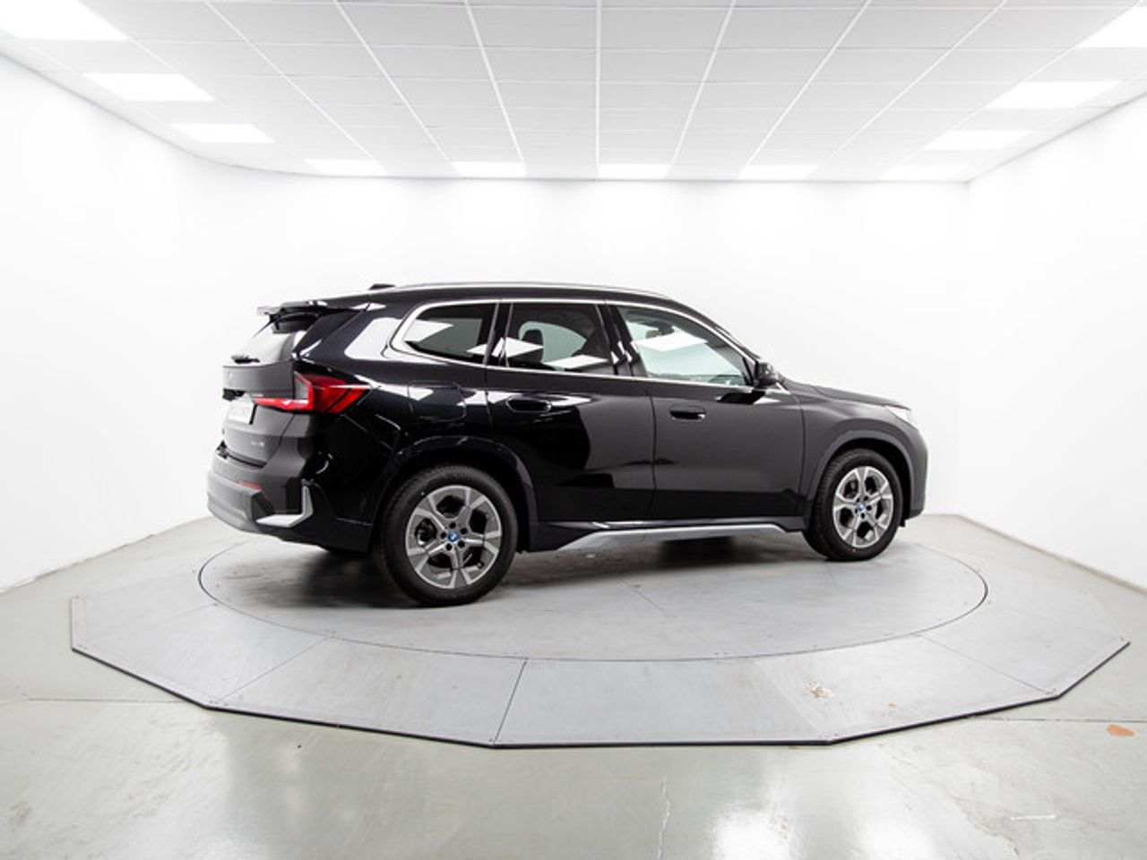 BMW iX1 edrive20 150 kw (204 cv)   - Foto 12