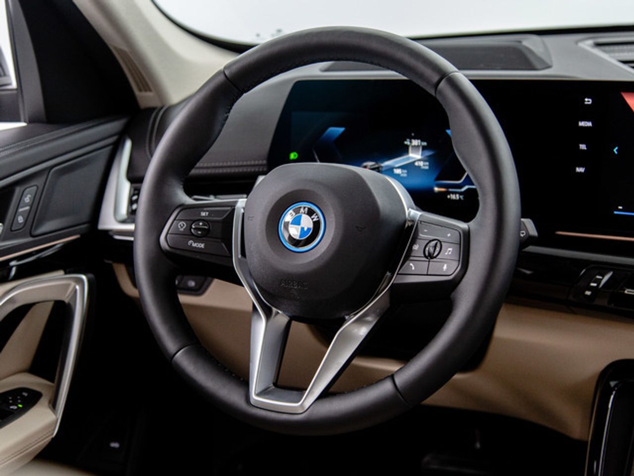 BMW iX1 edrive20 150 kw (204 cv)   - Foto 16