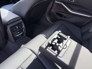 BMW Serie 3 320d 140 kw (190 cv)   - Foto 21