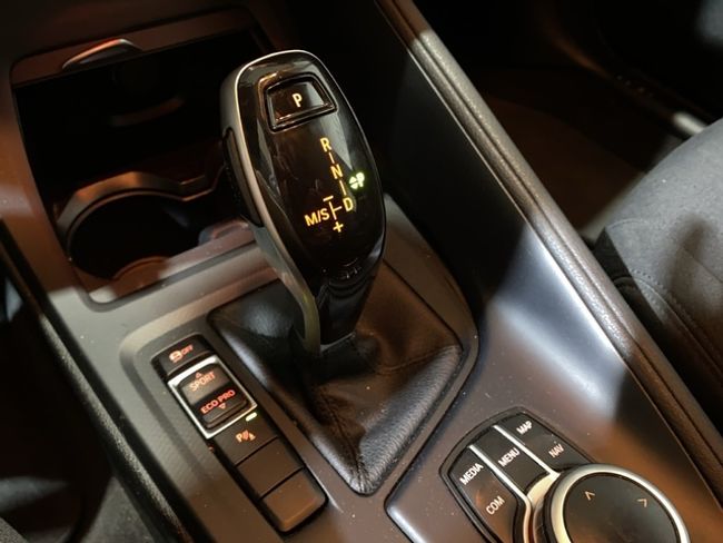 BMW X1 sdrive18d business 110 kw (150 cv)