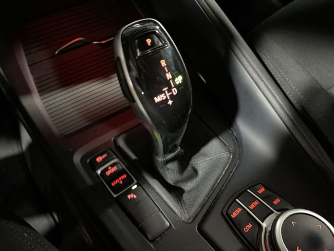 BMW X1 sdrive18d business 110 kw (150 cv)