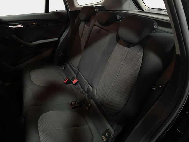 BMW X1 sdrive18d business 110 kw (150 cv)