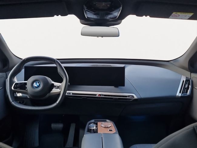 BMW iX xdrive50 385 kw (523 cv)