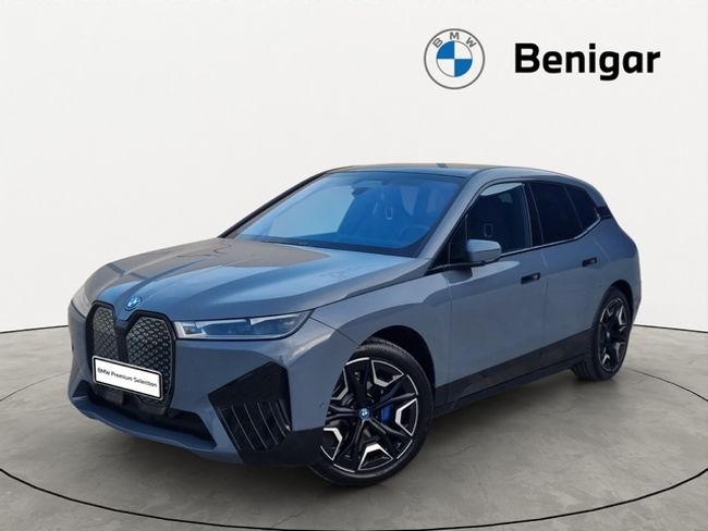 BMW iX xdrive50 385 kw (523 cv)