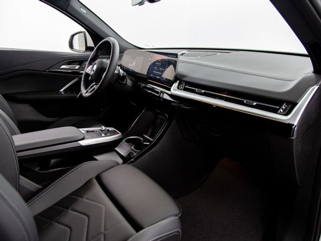 BMW iX2 edrive20 150 kw (204 cv)