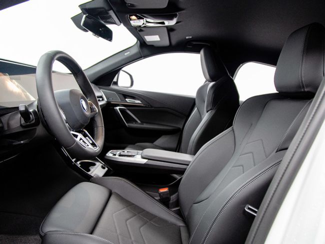 BMW iX2 edrive20 150 kw (204 cv)