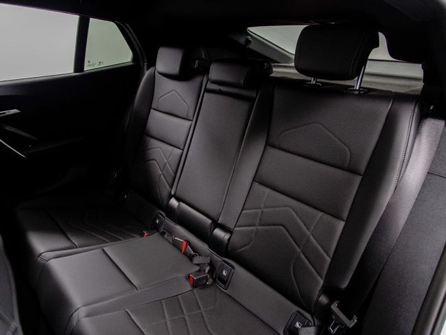 BMW iX2 edrive20 150 kw (204 cv)