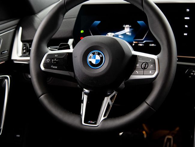 BMW iX2 edrive20 150 kw (204 cv)