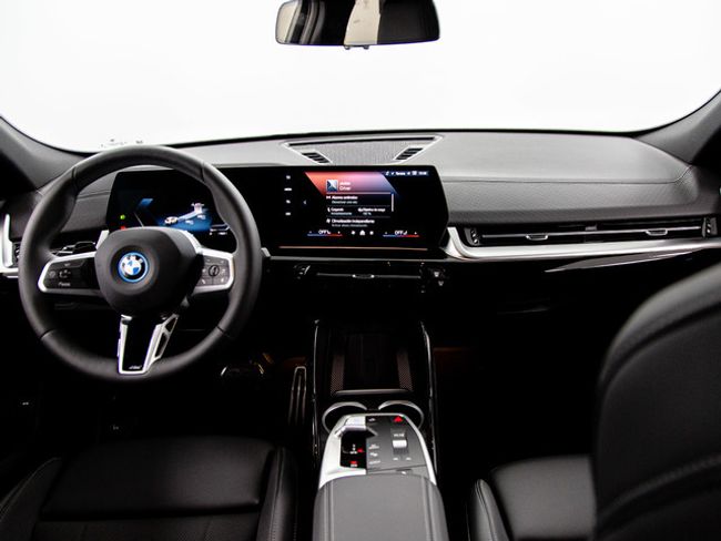 BMW iX2 edrive20 150 kw (204 cv)