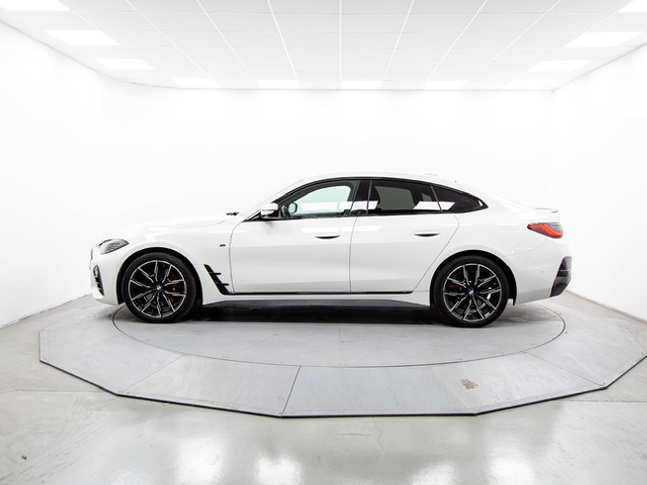 BMW Serie 4 420d gran coupe 140 kw (190 cv)  2024 Diésel - Foto 4