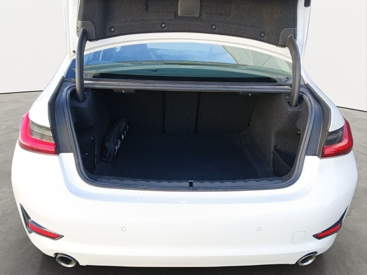 BMW Serie 3 320d 140 kw (190 cv)   - Foto 13