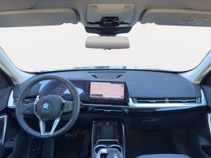 BMW iX1 xdrive30 230 kw (313 cv)  2025 Eléctrico - Foto 13