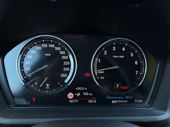 BMW X1 xdrive25e 162 kw (220 cv)