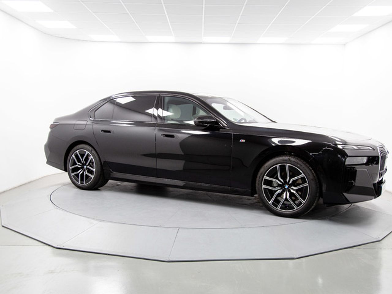 BMW Serie 7 740d xdrive 220 kw (299 cv)  2023 Diésel - Foto 14