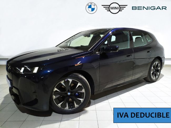 BMW iX xdrive45 300 kw (408 cv)