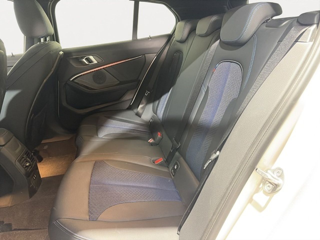 BMW Serie 1 120d 140 kw (190 cv)  2022 Diésel - Foto 10