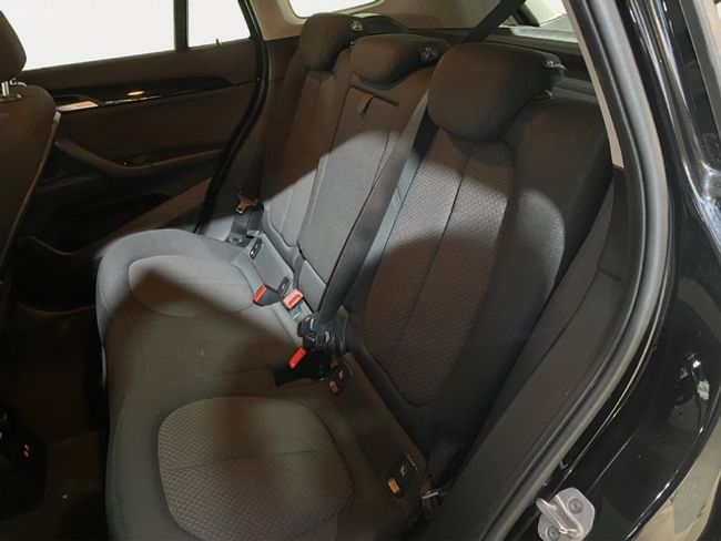 BMW X1 sdrive18d business 110 kw (150 cv)