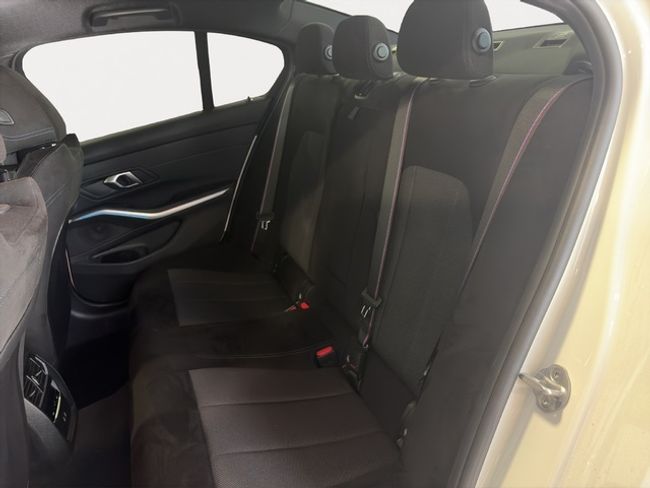 BMW Serie 3 330e 215 kw (292 cv)