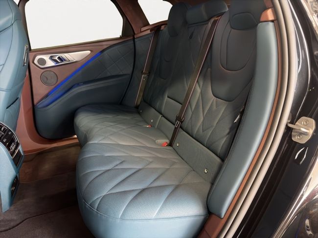 BMW XM 50e 350 kw (476 cv)