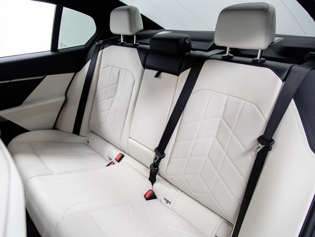 BMW Serie 5 550e xdrive 360 kw (490 cv)