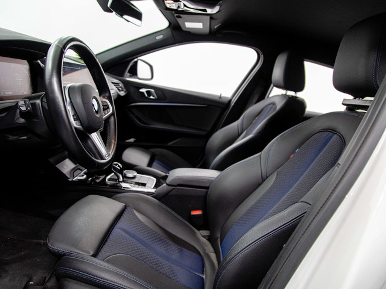 BMW Serie 1 118d business 110 kw (150 cv)  2023 Diésel - Foto 15