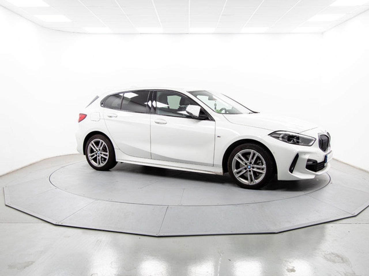 BMW Serie 1 118d business 110 kw (150 cv)  2023 Diésel - Foto 14