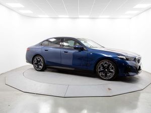 BMW Serie 5 550e xdrive 360 kw (490 cv)  2025 Híbrido (Gasolina) - Foto 25