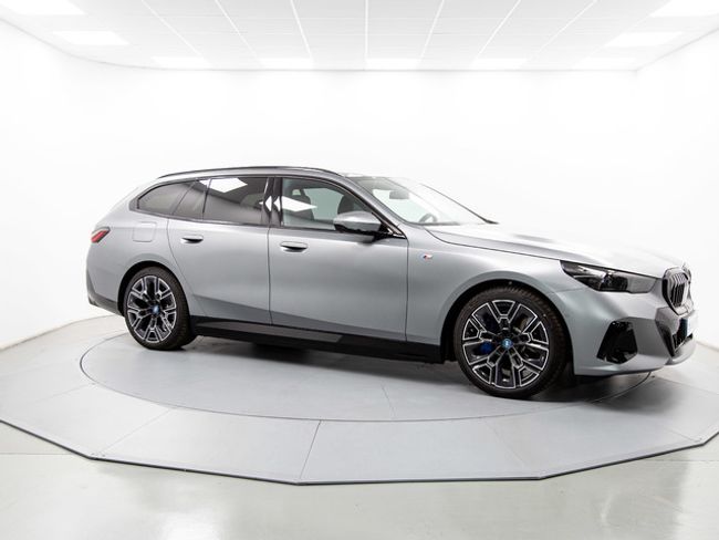 BMW i5 edrive40 touring 250 kw (340 cv)