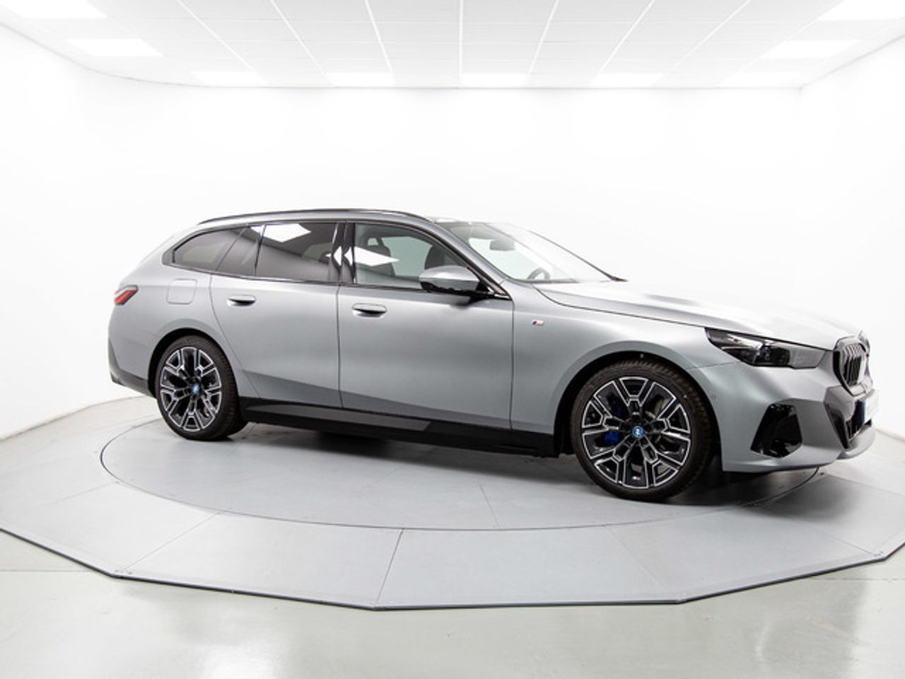 BMW i5 edrive40 touring 250 kw (340 cv)  2024 Eléctrico - Foto 14