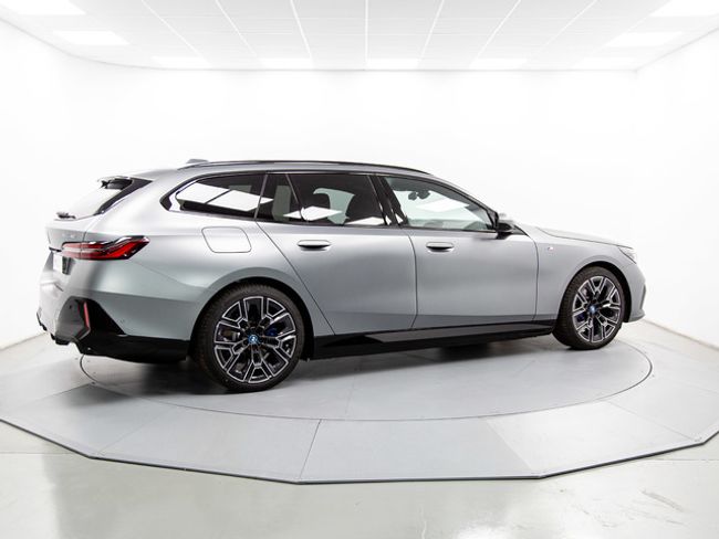 BMW i5 edrive40 touring 250 kw (340 cv)