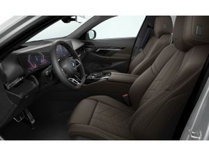 BMW i5 edrive40 touring 250 kw (340 cv)  2024 Eléctrico - Foto 2